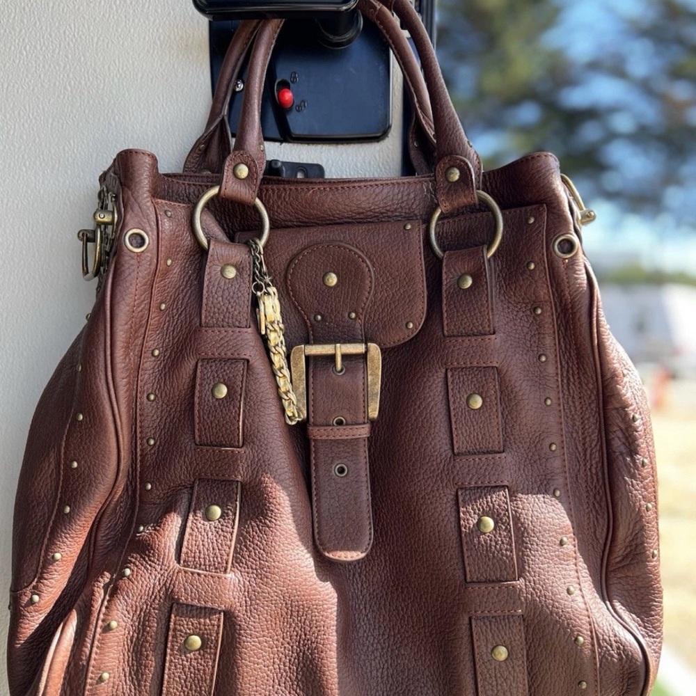 Vtg BETSY JOHNSON Hand Bag Brown Leather Brass Heavy Hobo Satchel Purse